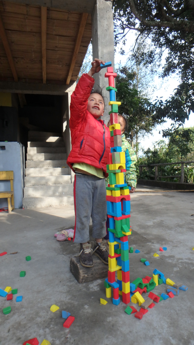 Yupanqui building a tower