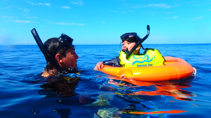 Sisa snorkeling with Fabo
