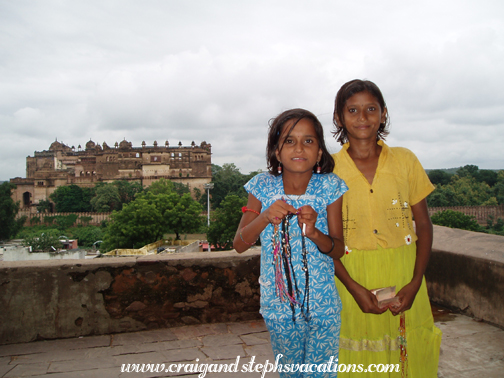 Little girls who sold us bracelets at Chaturbhuj Temple