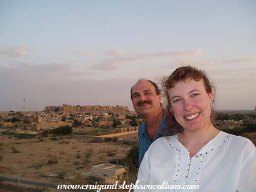 Craig and Steph with Jaisalmer Fort in the distance