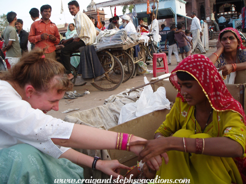Steph buying bangles, Sardar Market Girdikot, Jodhpur