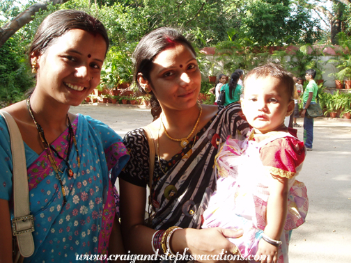 Friendly young women at Sahelion-Ki-Bari