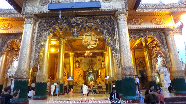 Buddhas, Shwedagon