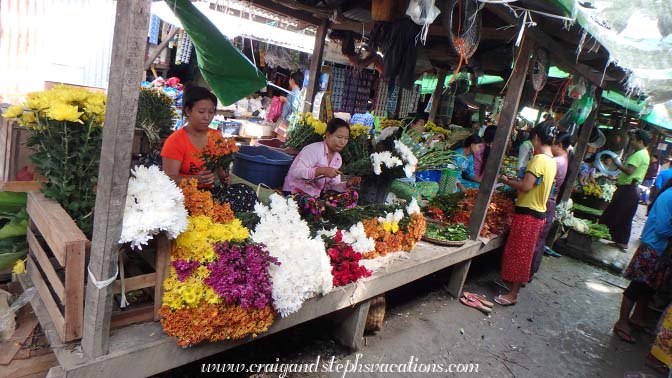 Flower seller the market, Kalewa
