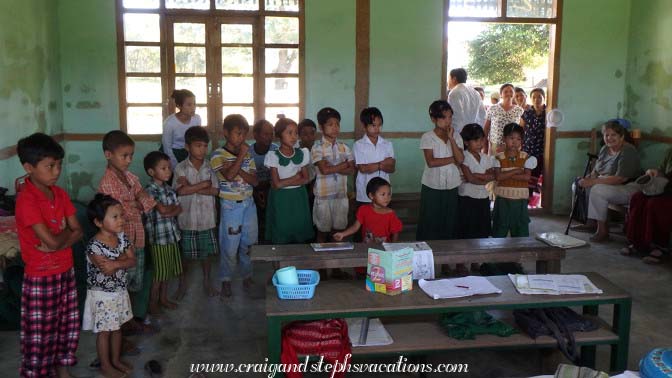 Primary school children, Sa Pa Kyi Village