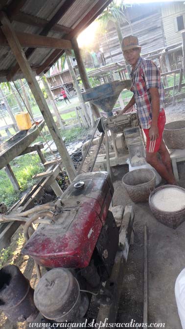 Motorized rice husking machine, Tha Phan Seit Village
