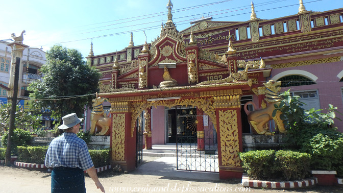 Entering the Buddhist temple