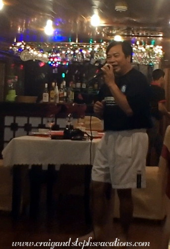 Cuong singing karaoke