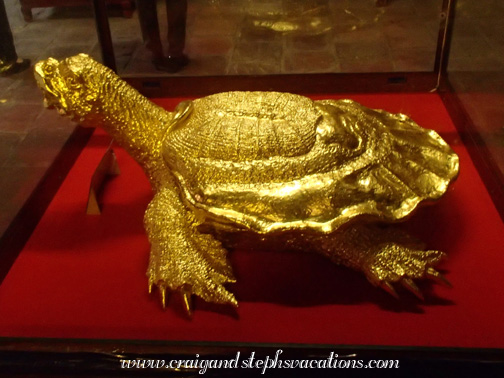 Golden ceramic turtle, Temple of Literature