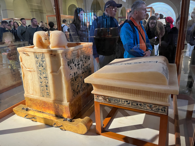 Egyptian Museum Cairo: King Tut's canopic jars and chest