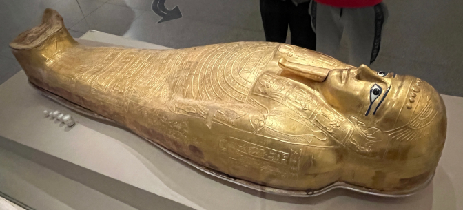 NMEC: Anthropoid coffin