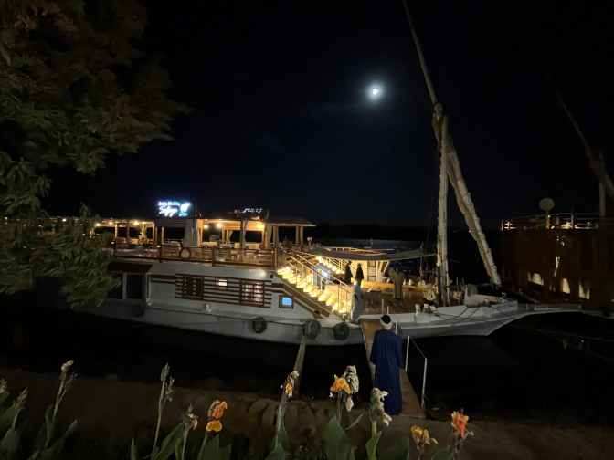 Moon over Dahabiya Safiya
