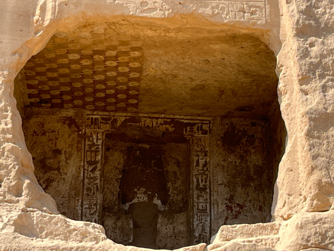 Sandstone-hewn chapel, Gebel Silsileh