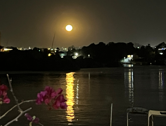 Full moon, Aswan