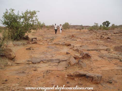 Bahini and Pam walking back from Ambara Kumbu