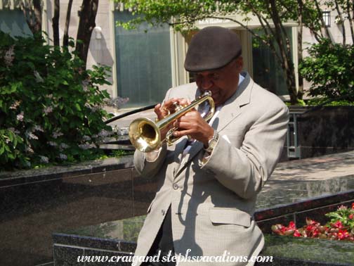 Trumpeter plays Summertime