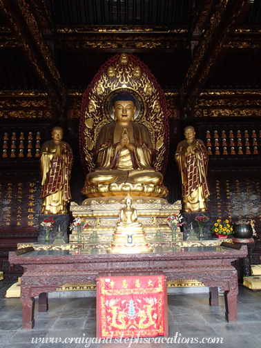 Buddhist shrine at Wild Goose Pagoda