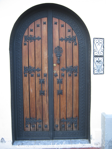 Door, Cotacachi