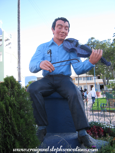 Statue in Cotacachi