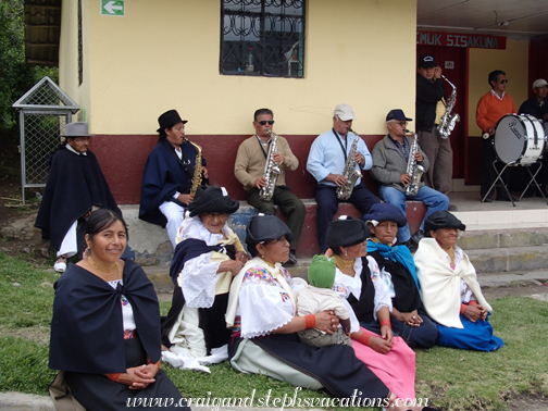 Rosa and the women listen to Antonio and the band