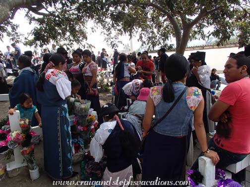 Kichwa families gather in the indigenous cemetery