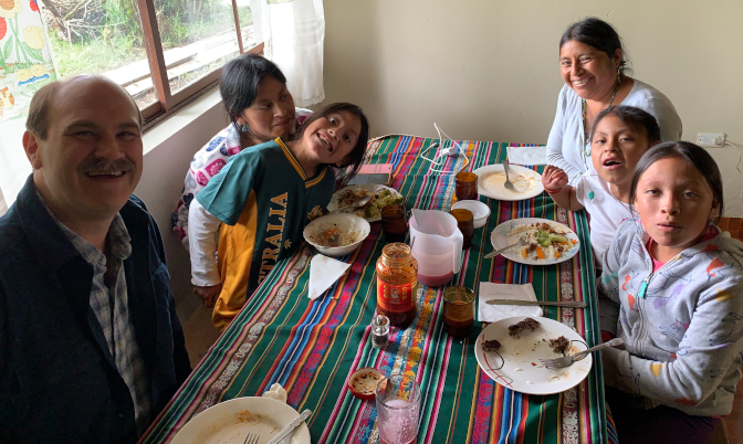 Lunch: Achi Taita, Yupanqui, Aida, Rosa, Shina, Sisa