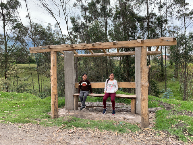 Yupanqui and Sisa at the new bus stop