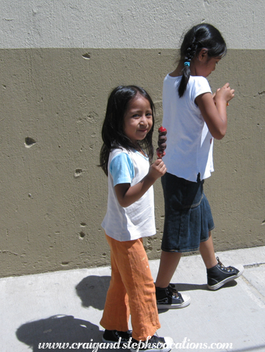 Aracely and Yoselin with their frozen treats