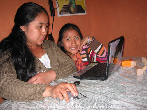 Paulina and Yoselin on the computer