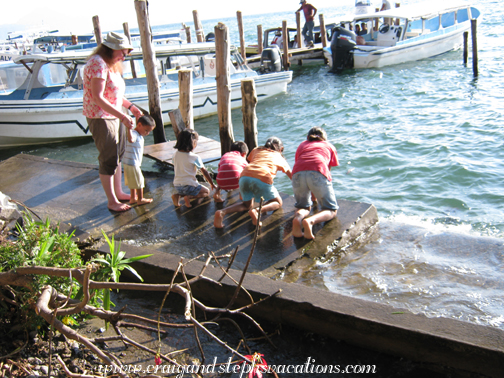 Steph, Eddy, Aracely, Josue, Yoselin, and Yasmin on the jetty