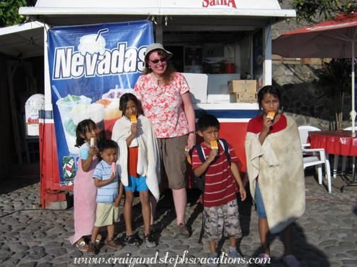 Ice cream! Aracely, Eddy, Yoselin, Steph, Josue, and Yasmin