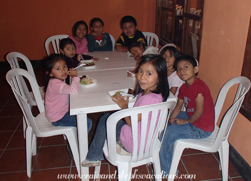 Fatima, Gisele, Yoselin, Yesmy, Junior, Loren, Aracely, Josue, and Neli