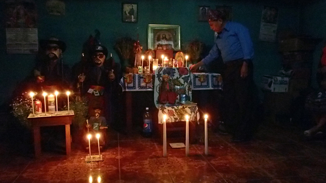 Ajq'ij Marcelo Alonso Felipe at his altar