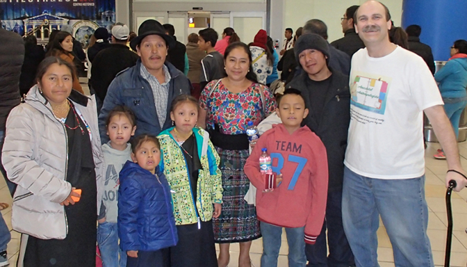 The family greets us at the airport: Rosa, Antonio, Yupanqui, Sisa, Paulina, Eddy, Rolando, and Achi Taita (Craig)