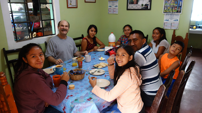 Craig joins the family for breakfast