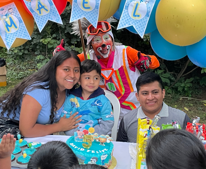 Rocio, Mael, Hector, and the clown