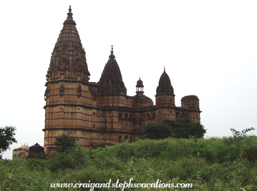 Medieval sikharas, Orchha