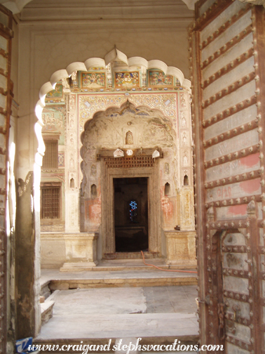 A peek into a Fatehpur haveli