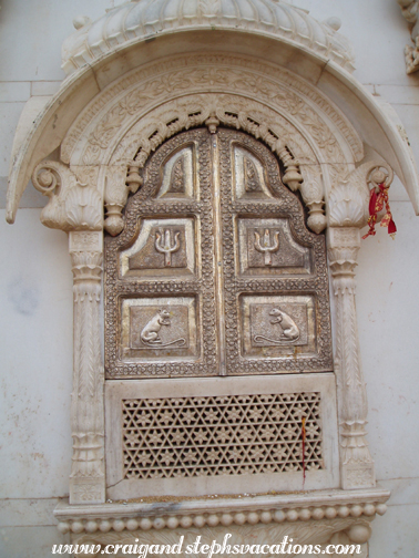 Silver embossed rats, Karni Mata Temple