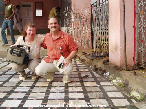 Posing with the rats, Karni Mata Temple