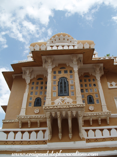 Deogarh Mahal