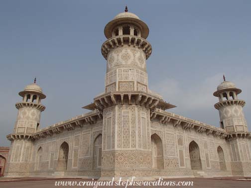 Tomb of Itimad-ud-Duala