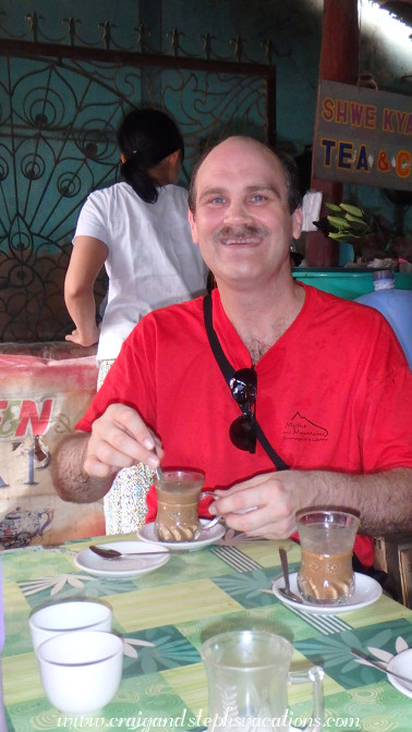 Traditional Burmese coffee at a Menisithu Market tea house