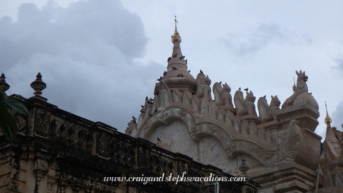 Ananda Temple's architecture is supposed to recall snowcapped Himalayan peaks