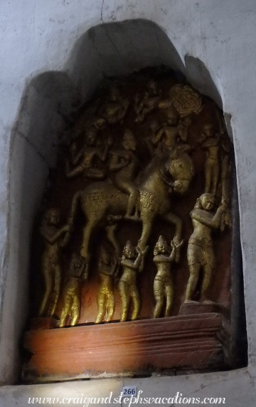 Niches on the corridors of Ananda Temple