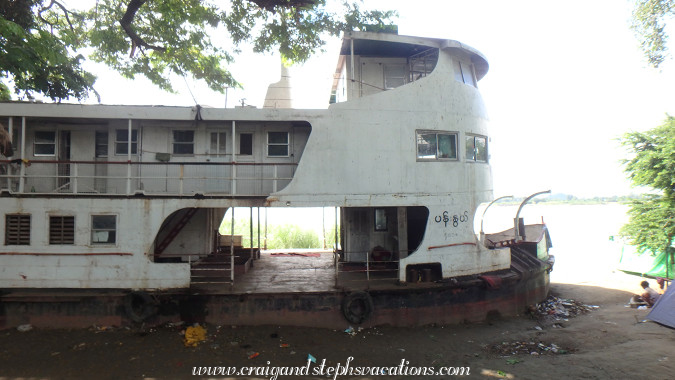 Grounded boat, Monywa