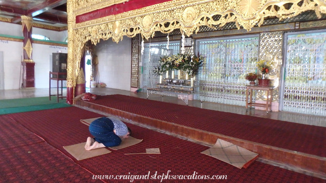 Giving thanks at the Buddhist temple