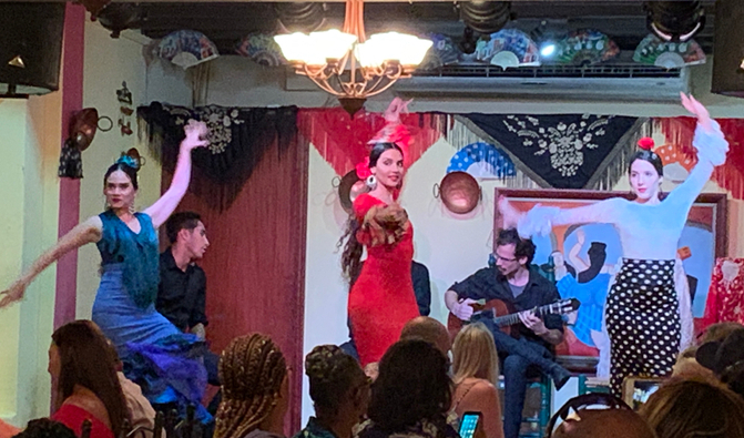 Flamenco dancers at Barrachina