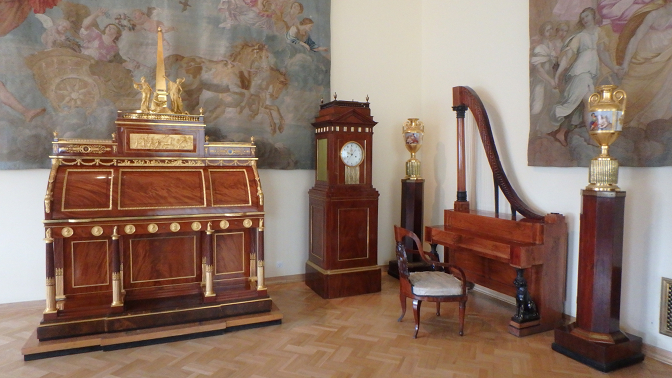 Giraffe piano at the Hermitage