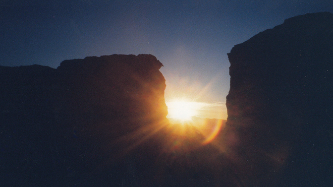 Sunrise through the hoodoos on the Fairyland Loop